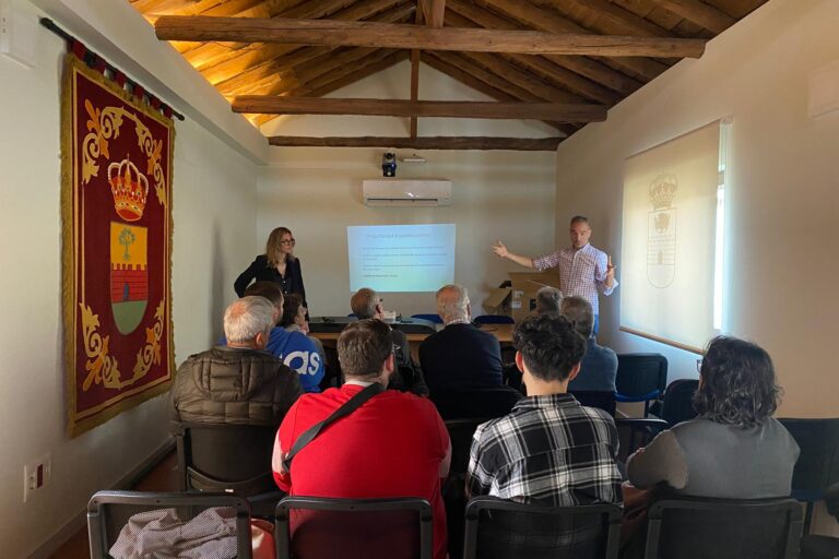 Jornada sobre energías renovables en Burguillos de Toledo, enero 2025